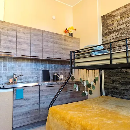 Apartamento Together, Two Studios, Super Location, Free Parking *